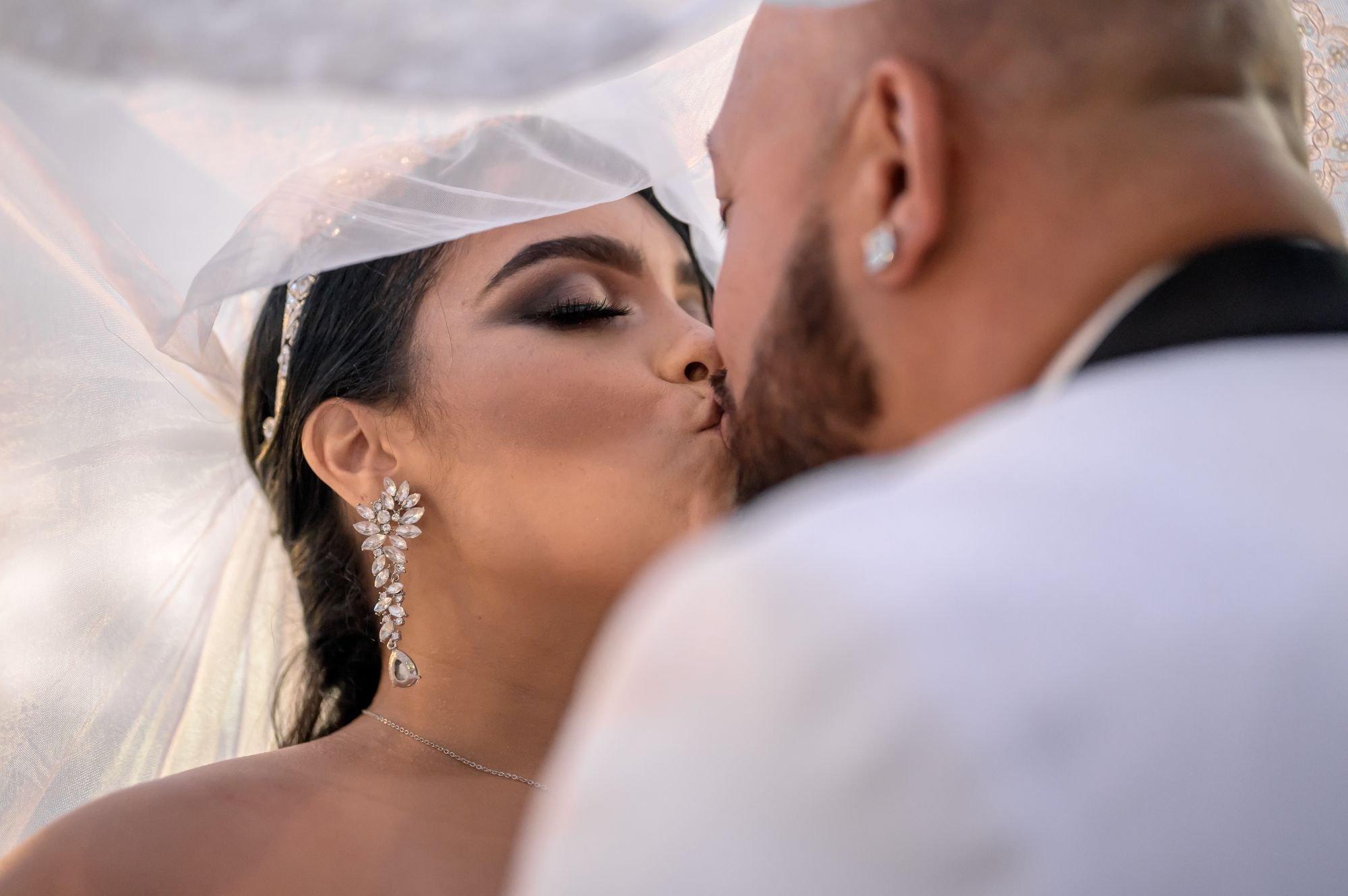 carousel-hero-element image-4